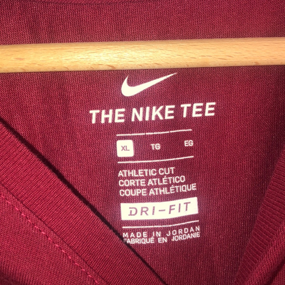 ✨Nike T-Shirt - Picture 4 of 5